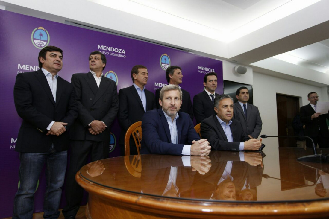 imagen A la espera del acuerdo con el Banco Nación, Cornejo anunció obras