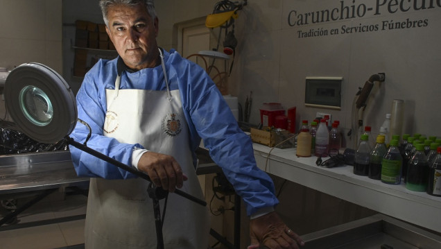 imagen Tanatopraxia, un oficio que pese al tabú que despierta alcanza al 60% de los servicios fúnebres