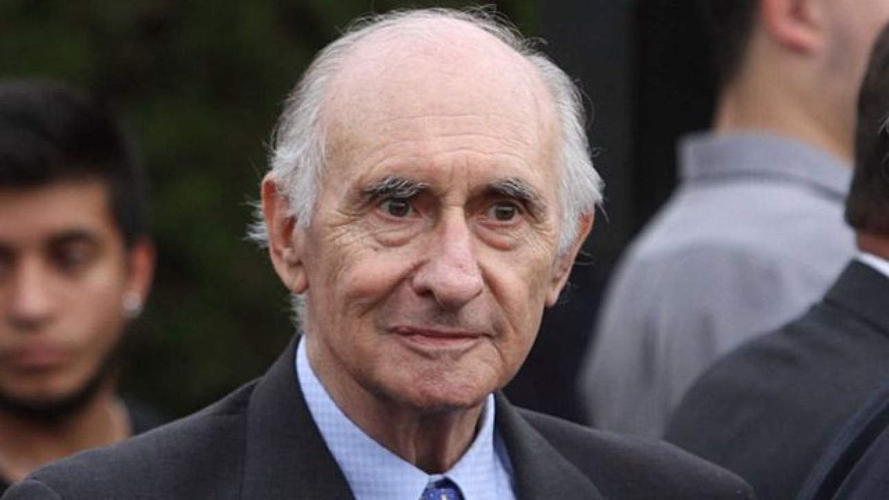 imagen Internaron al expresidente Fernando de la Rúa tras sufrir un infarto