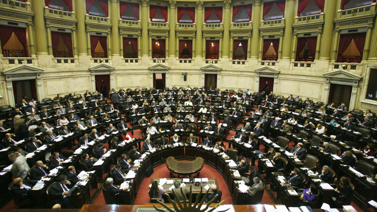 imagen Hoy se define si los usuarios podrán generar energía renovable 