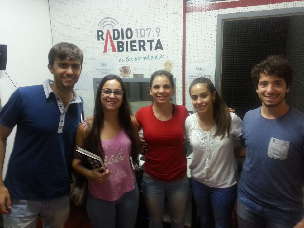 imagen "Oiga, doctor": del hospital a la radio