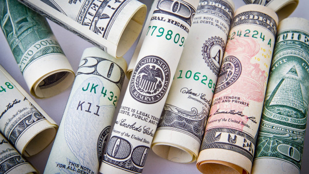 imagen Aunque terminó en baja, el dólar marcó un nuevo máximo: $ 17,45