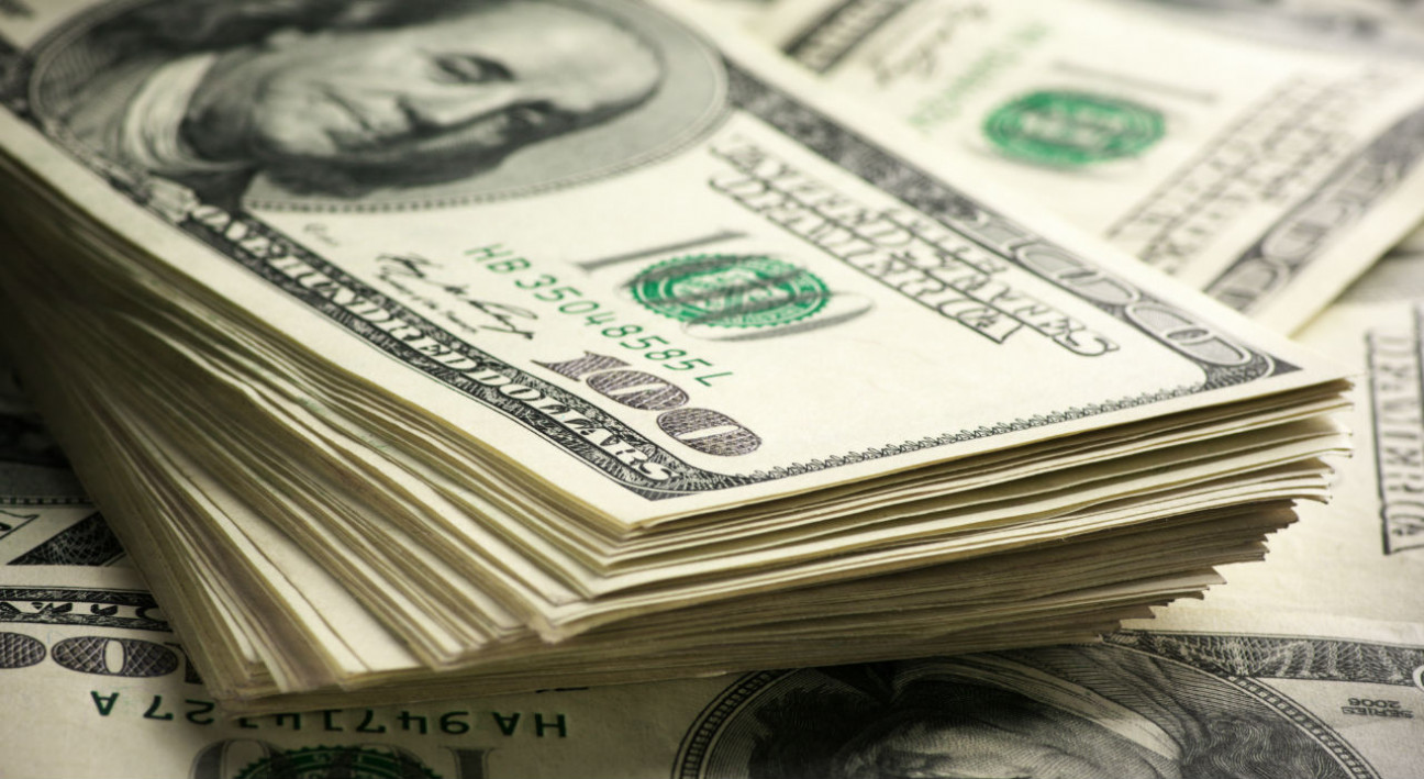 imagen La subasta de 450 millones no logra frenar el dólar