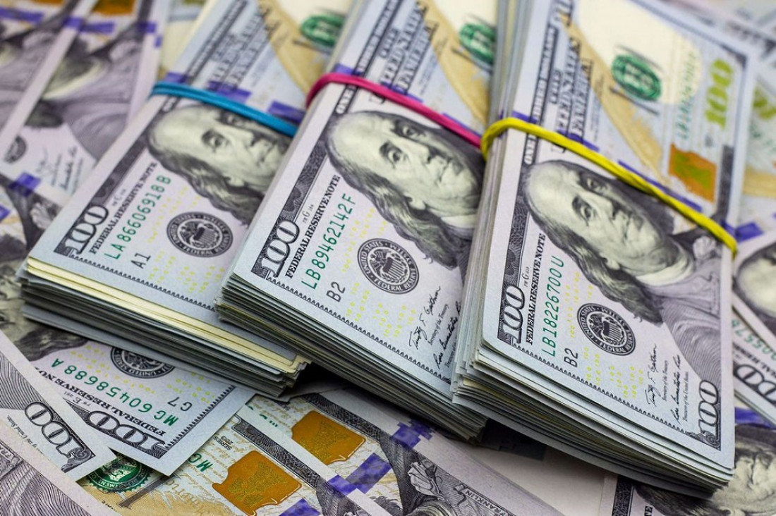 imagen El dólar subió 20 centavos y cerró dentro de la zona de flotación