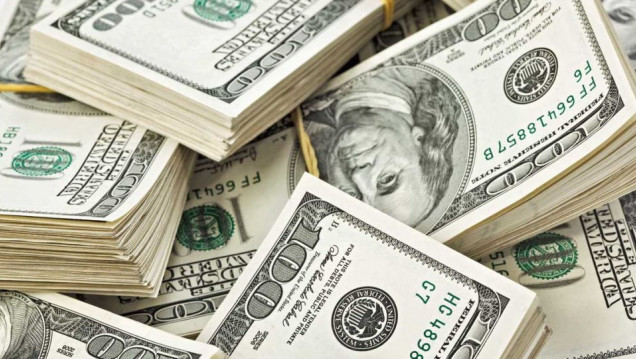 imagen Argentina se desacopla: el dólar sube mucho más que en los países vecinos