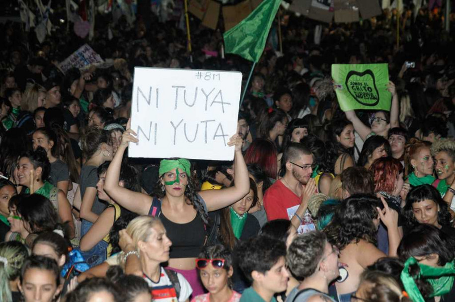 imagen Postales de un día feminista