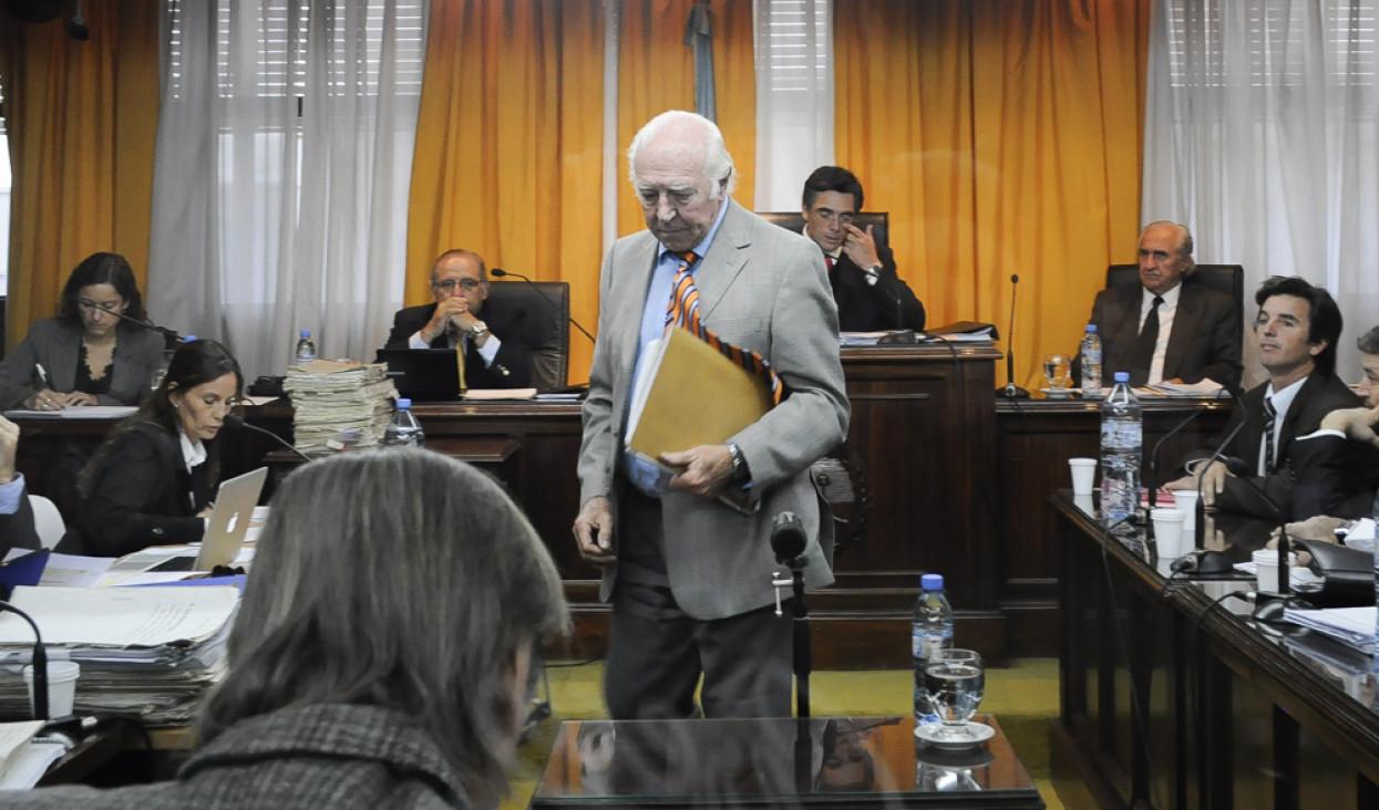 imagen Tuit a tuit: las confesiones del defensor Miret