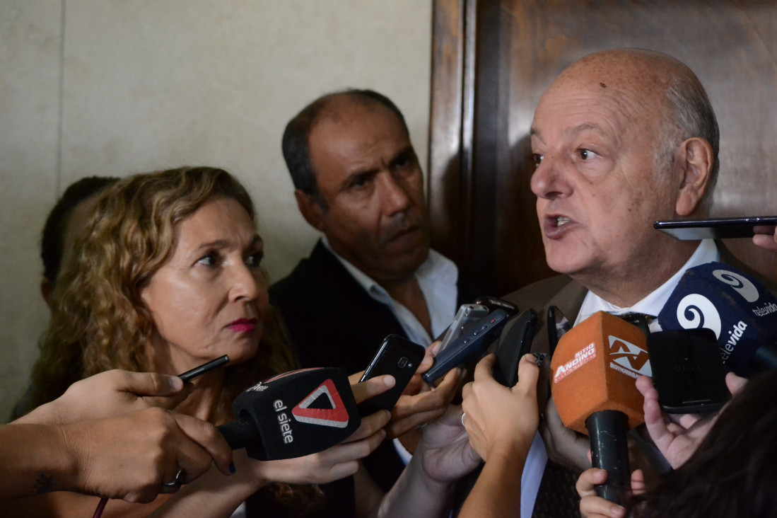 imagen Sale otra notificación para la fiscal viajera