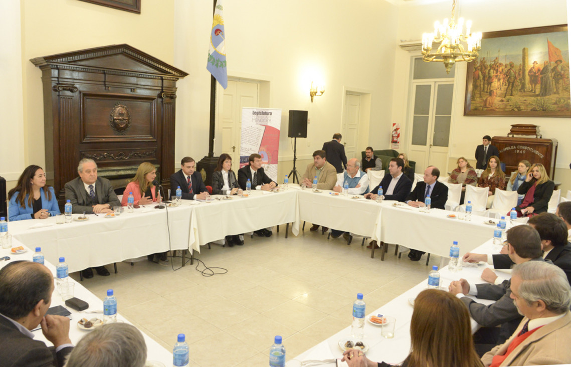 imagen Qué piensan los intendentes de la reforma constitucional