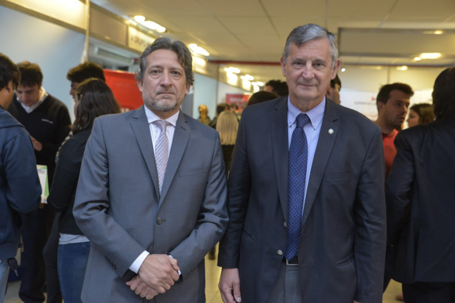 imagen Expo Laboral en fotos, un espacio para la búsqueda de empleo