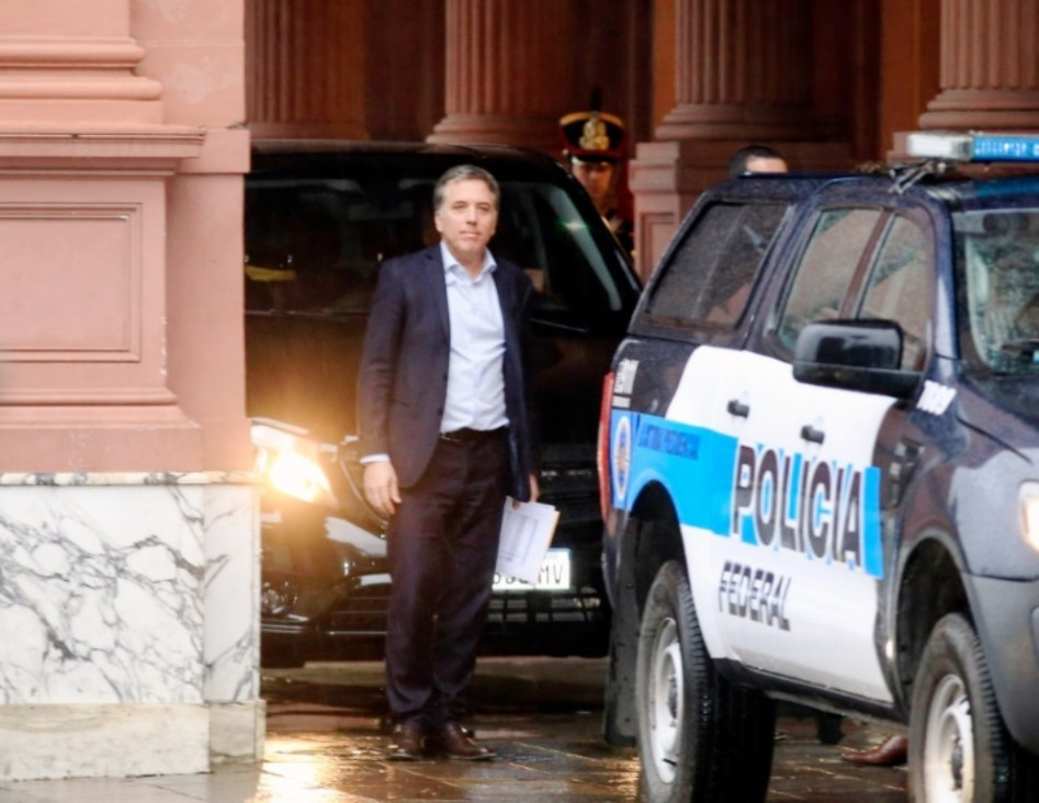 imagen Dujovne viajará a EE. UU. para negociar con el FMI y el lunes anunciará cambios