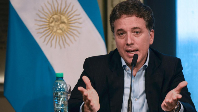imagen Dujovne: "El consumo se va a reactivar a partir de mayo o junio"