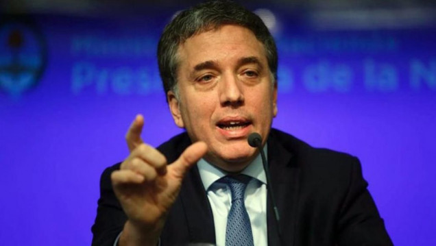 imagen Dujovne anunció que bajó el déficit fiscal