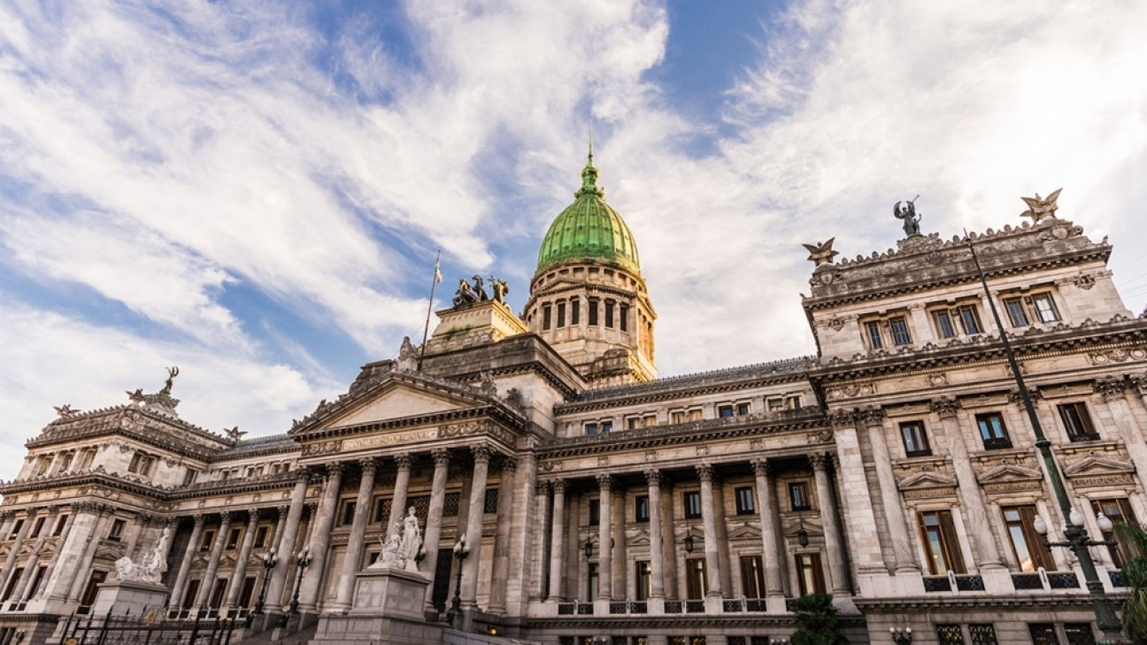 imagen La bicameral fijará un esquema para analizar el mega DNU de Milei