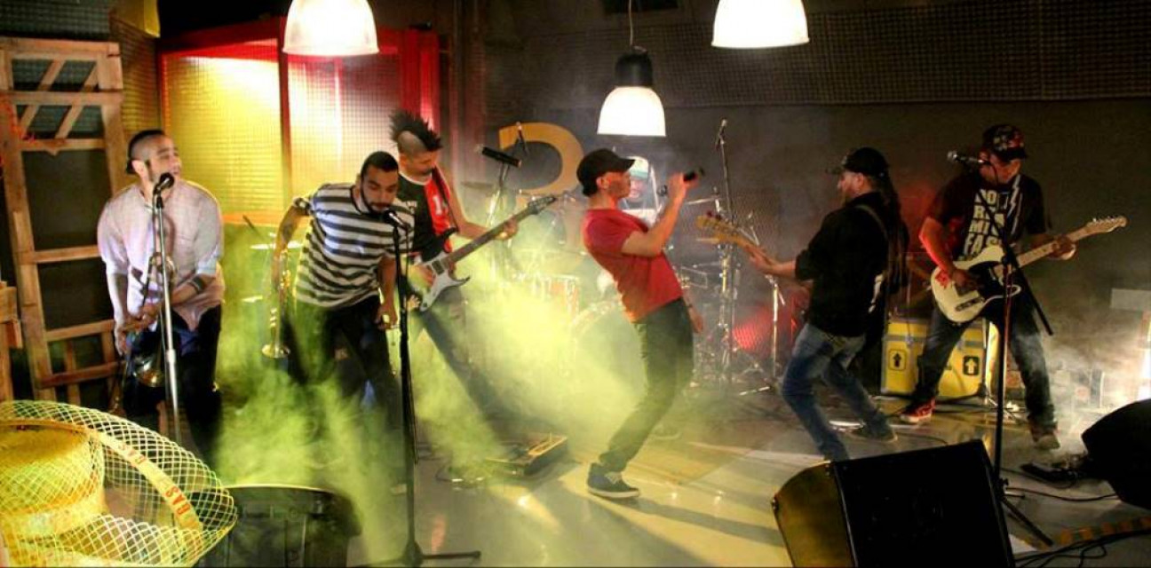 imagen Para rockearla en la tele se viene "El último acorde"