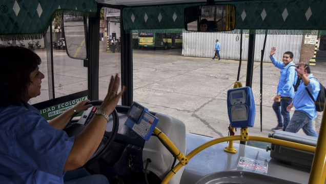 imagen Ahora, las empresas de transporte deberán tener mujeres al volante