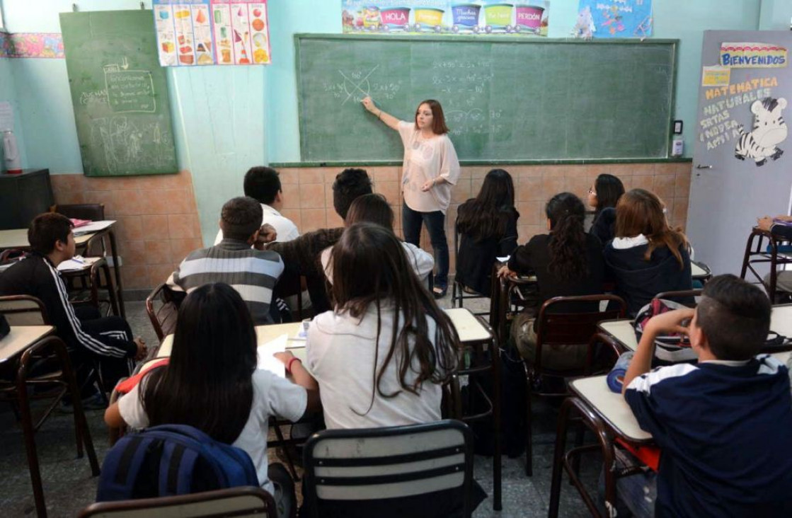 imagen La vuelta a clases será pensando en las víctimas de la AMIA