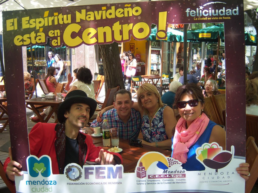 imagen Hoy los comercios del centro estarán abiertos hasta la medianoche