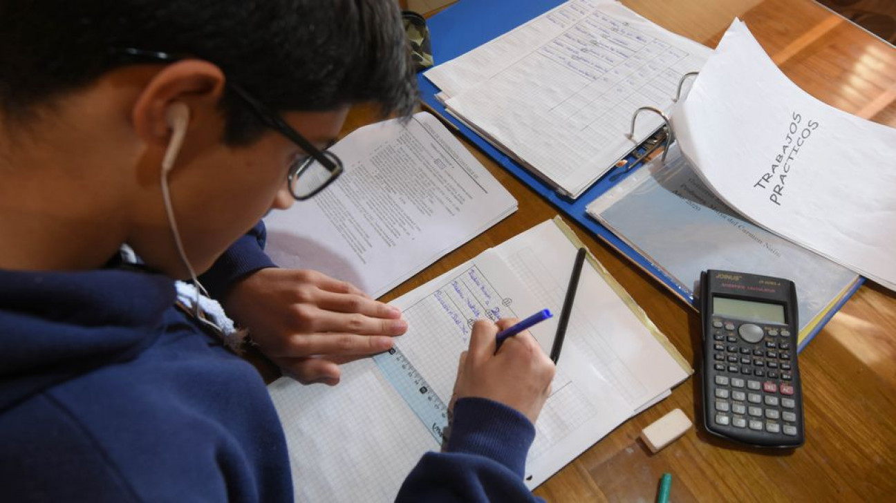 imagen La DGE eliminó los cuatrimestres en el secundario y vuelven las notas anuales