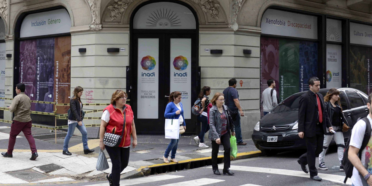 imagen El Gobierno nacional comunicó el cierre del Inadi, creado en los 90 con espíritu antidiscriminatorio