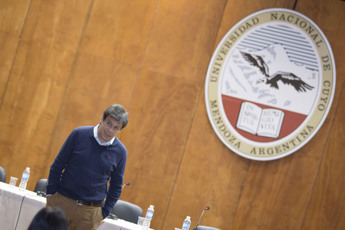 imagen Manes: "La pobreza produce un impacto cerebral negativo"