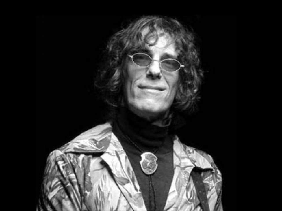 imagen Spinetta se recupera de una operación por divertículos 