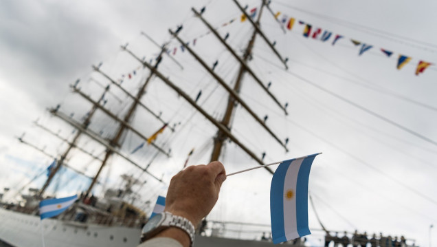 imagen La Fragata Libertad llegó a Hamburgo y celebrará allí el 9 de Julio