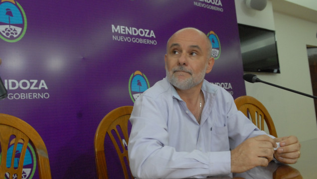imagen Después de la polémica, renunció "el yerno"