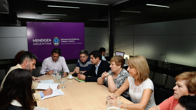 imagen El Gobierno busca cambiar cláusula gatillo por cláusula compromiso