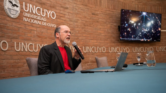 imagen "El telescopio Webb es como una máquina del tiempo que nos muestra el Universo en el pasado" 