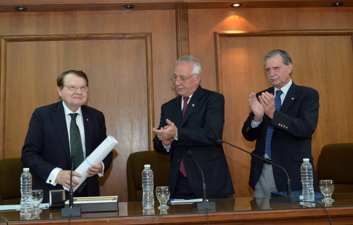 imagen Luc Montagnier: la universidad como ámbito de investigación científica