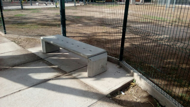 imagen Por inseguridad y vandalismo, Guaymallén enreja sus plazas
