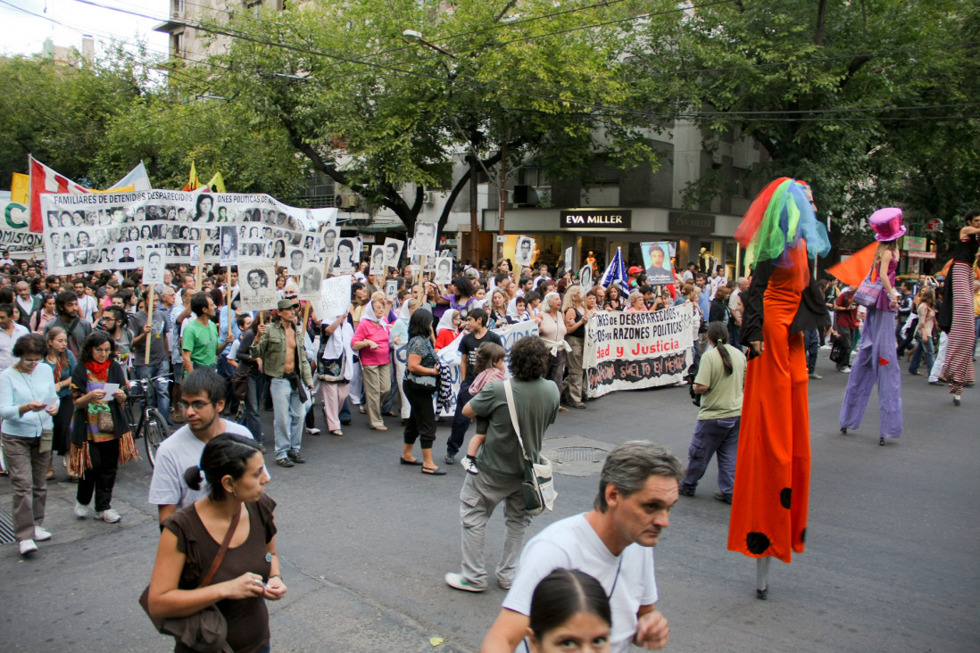 imagen Miles de mendocinos dijeron "Nunca Más"