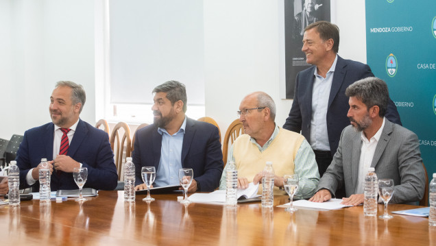 imagen Con algunos planteos, los intendentes del Gran Mendoza aceptaron el plan hídrico de Suarez