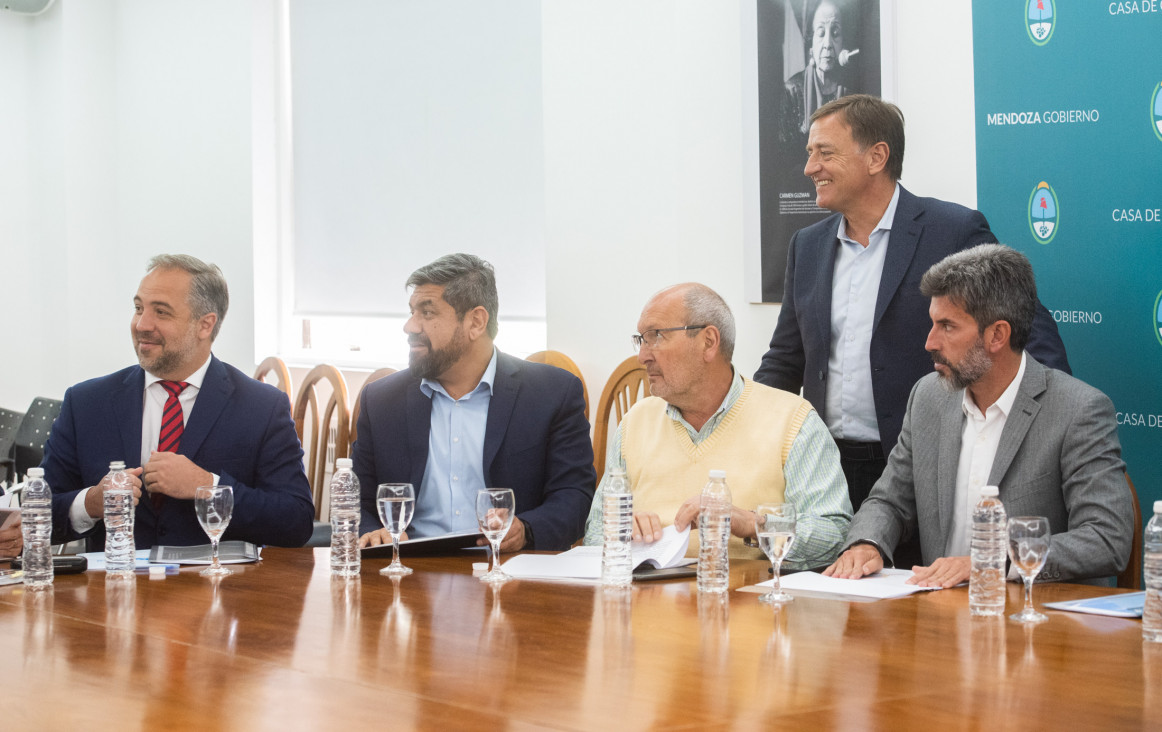 imagen Con algunos planteos, los intendentes del Gran Mendoza aceptaron el plan hídrico de Suarez