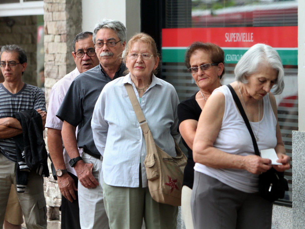 imagen Anuncian el primer aumento trimestral de las jubilaciones: 5,71%