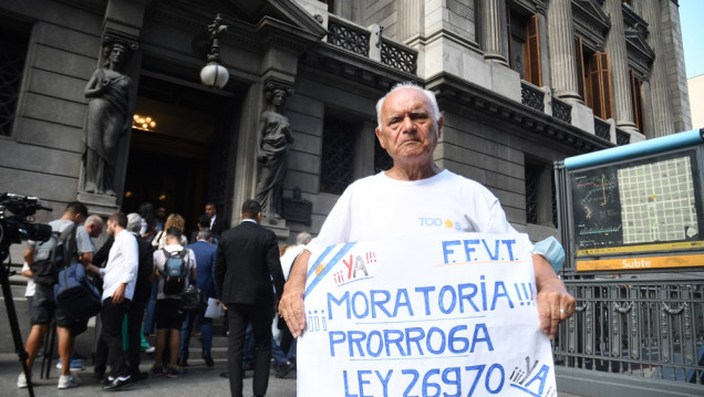 imagen La Cámara de Diputados sesiona para aprobar la moratoria previsional 