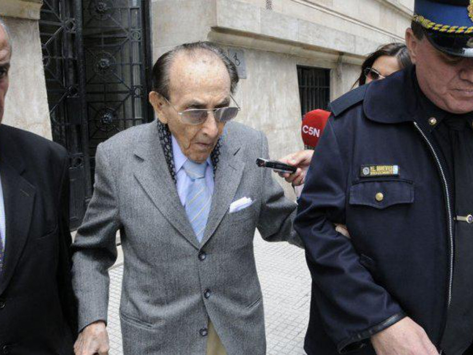 imagen Repercusiones tras la renuncia de Fayt