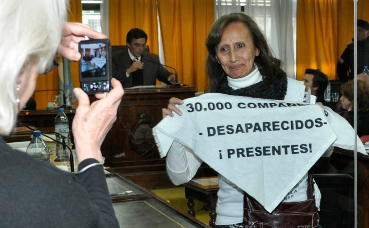 imagen Tuit a tuit: La búsqueda de Illa