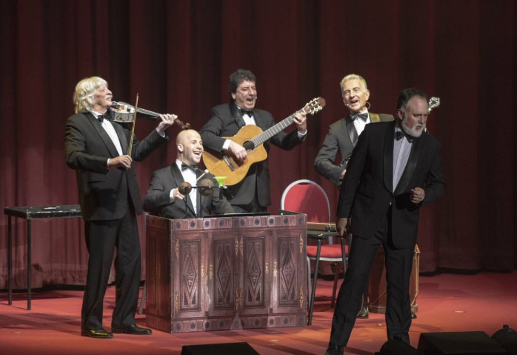 imagen Tras 55 años de trayectoria, Les Luthiers anunció su despedida de los escenarios