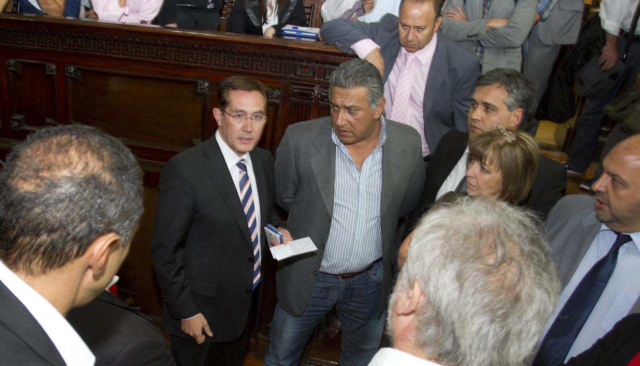 imagen Suspenso para la ley Pérez-Cornejo