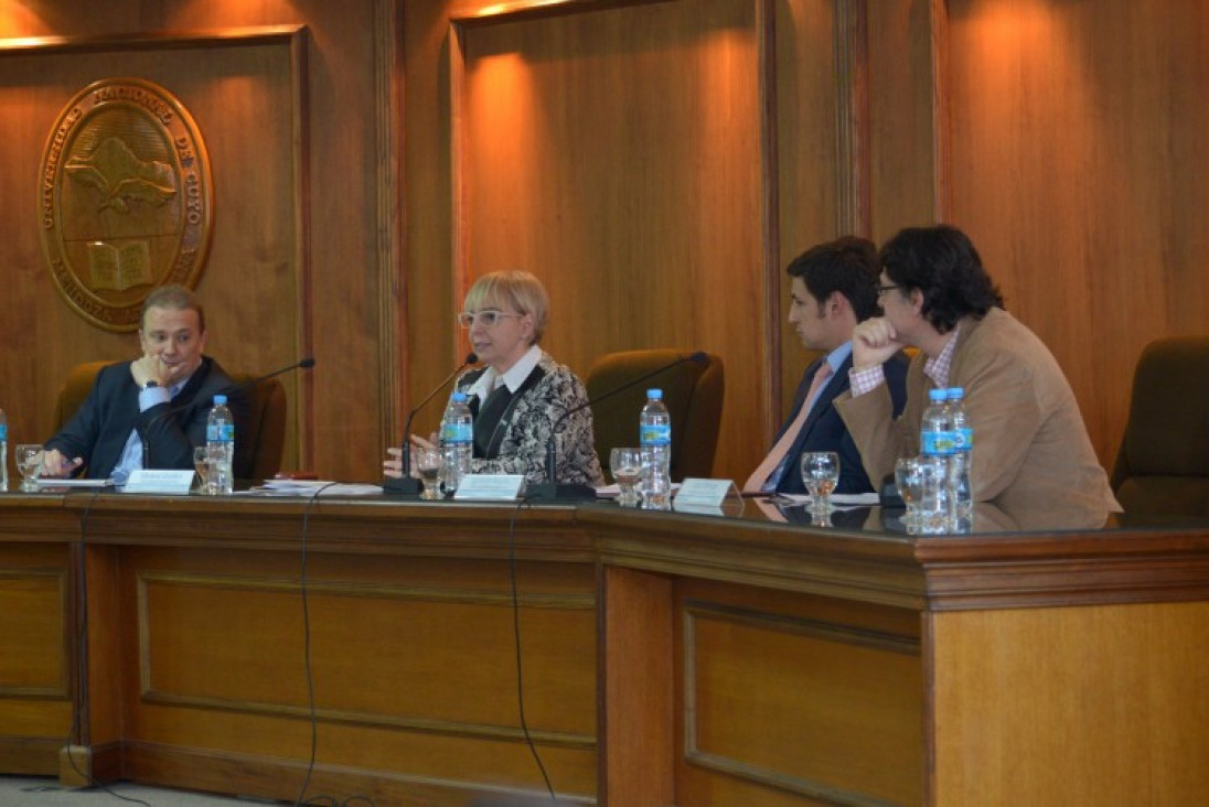 imagen El debate por la nueva Ley de Medios llegó a la UNCUYO
