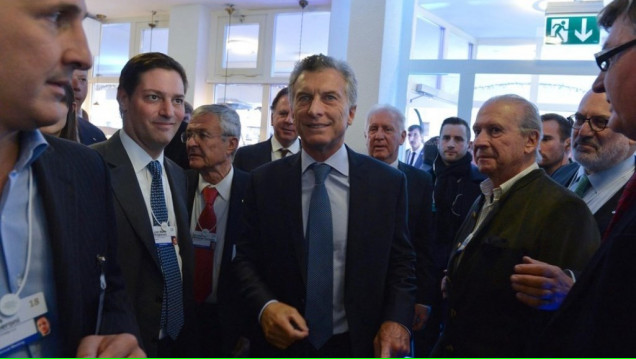 imagen Macri se reunió con Merkel y promocionó a la Argentina