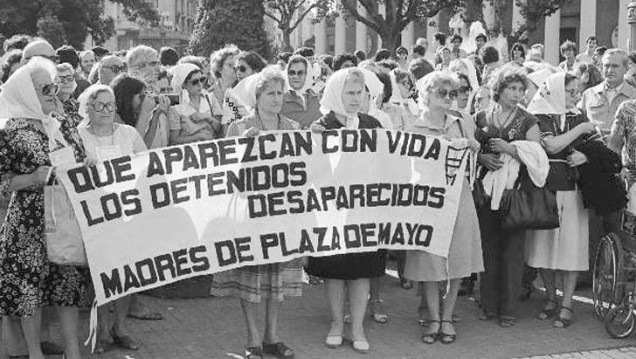 imagen 1800 jueves en la plaza