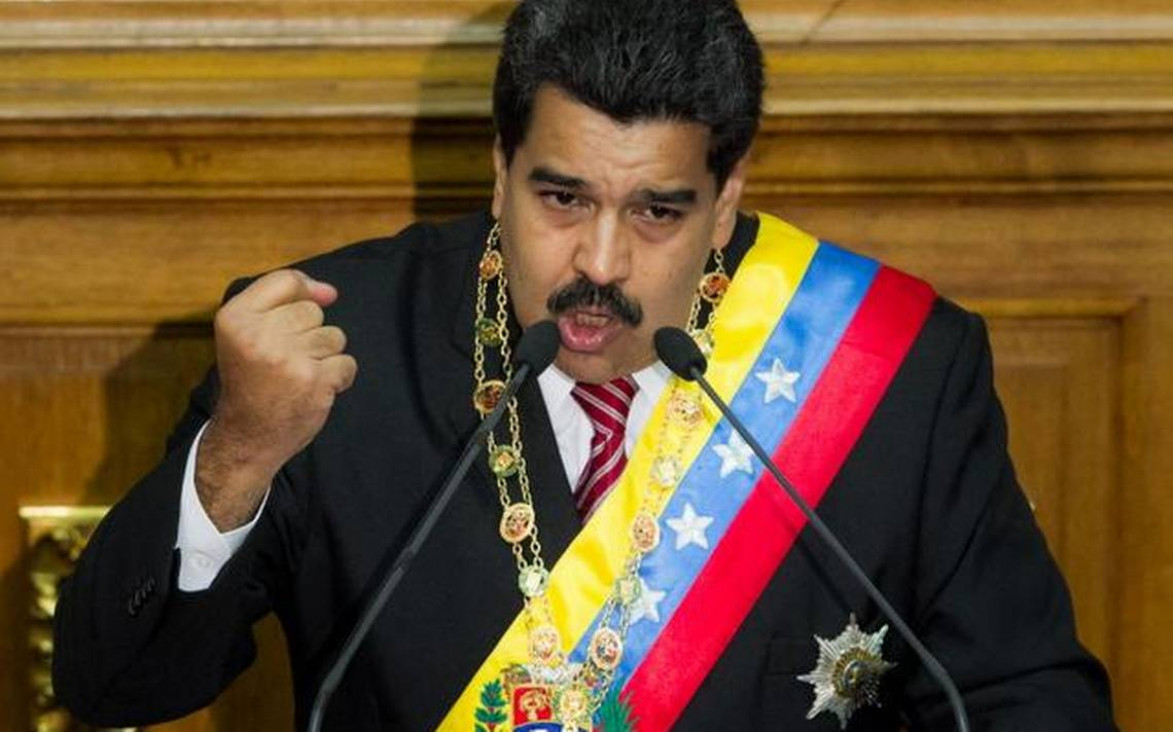 imagen Nicolás Maduro le pidió la renuncia a todo su gabinete tras el revés electoral