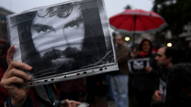 imagen Santiago Maldonado ahora es buscado por la Interpol