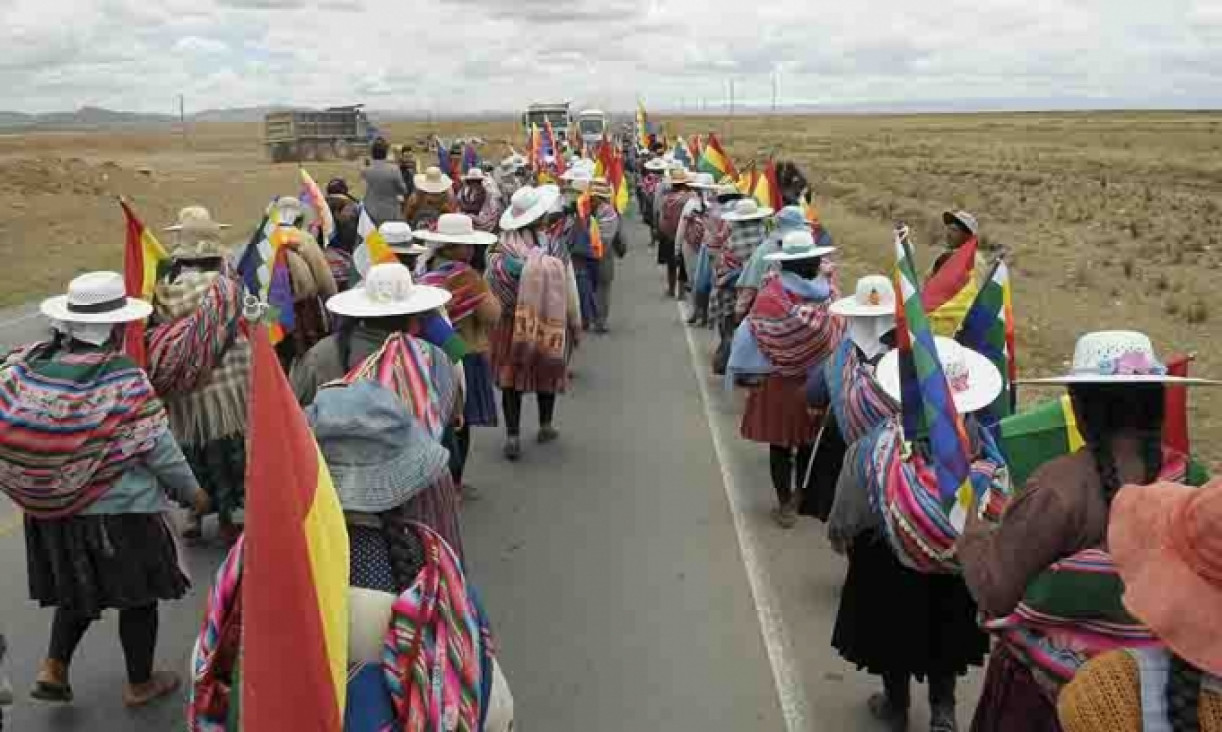 imagen Llega a La Paz una multitudinaria marcha en apoyo a Evo Morales
