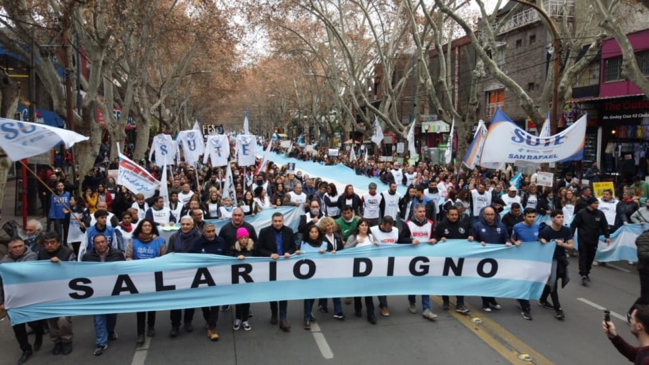 imagen Paro de estatales: tras una jornada de marchas, el Gobierno trabaja en una nueva oferta