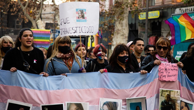 imagen Multitudinaria marcha contra la violencia hacia las mujeres