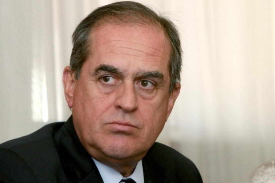 imagen Cornejo aceptó la renuncia de Alejandro Pérez Hualde